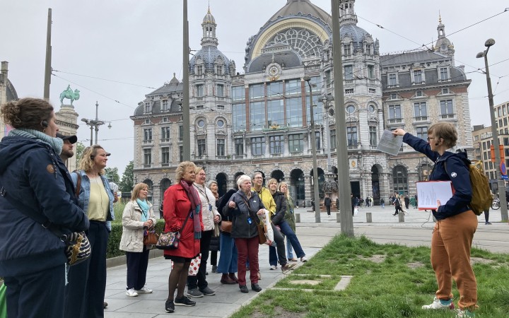 Antwerpen cinemawandeling: Astridplein met Centraal Station