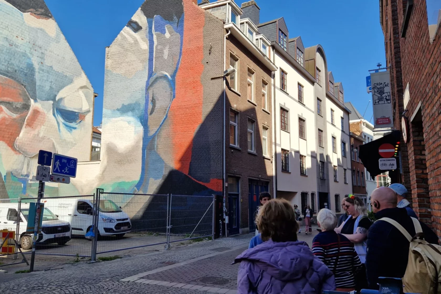 Zicht op de HIV-muur in Antwerpen